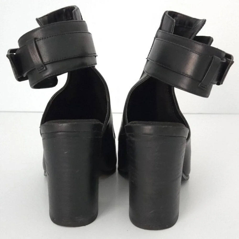 Aerosoles Black Leather Squared Up Buckle Slingback Bootie‎ High Heels- Size 5.5